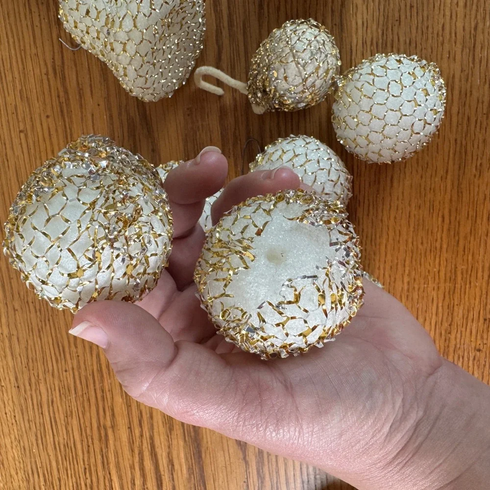 Set of 10 Vintage Glitter Mesh Sphere Bell Ornaments White Gold Christmas Decor‎